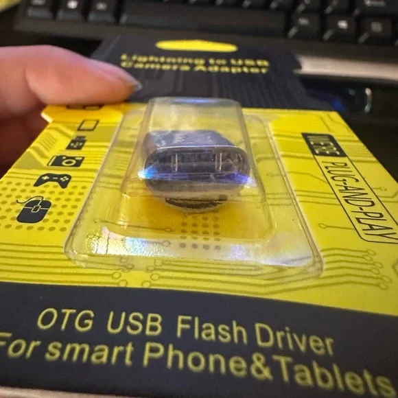 NIB Lightning to USB Camera Adapter / Memory Card Transfer DeviceNWT 🏷️